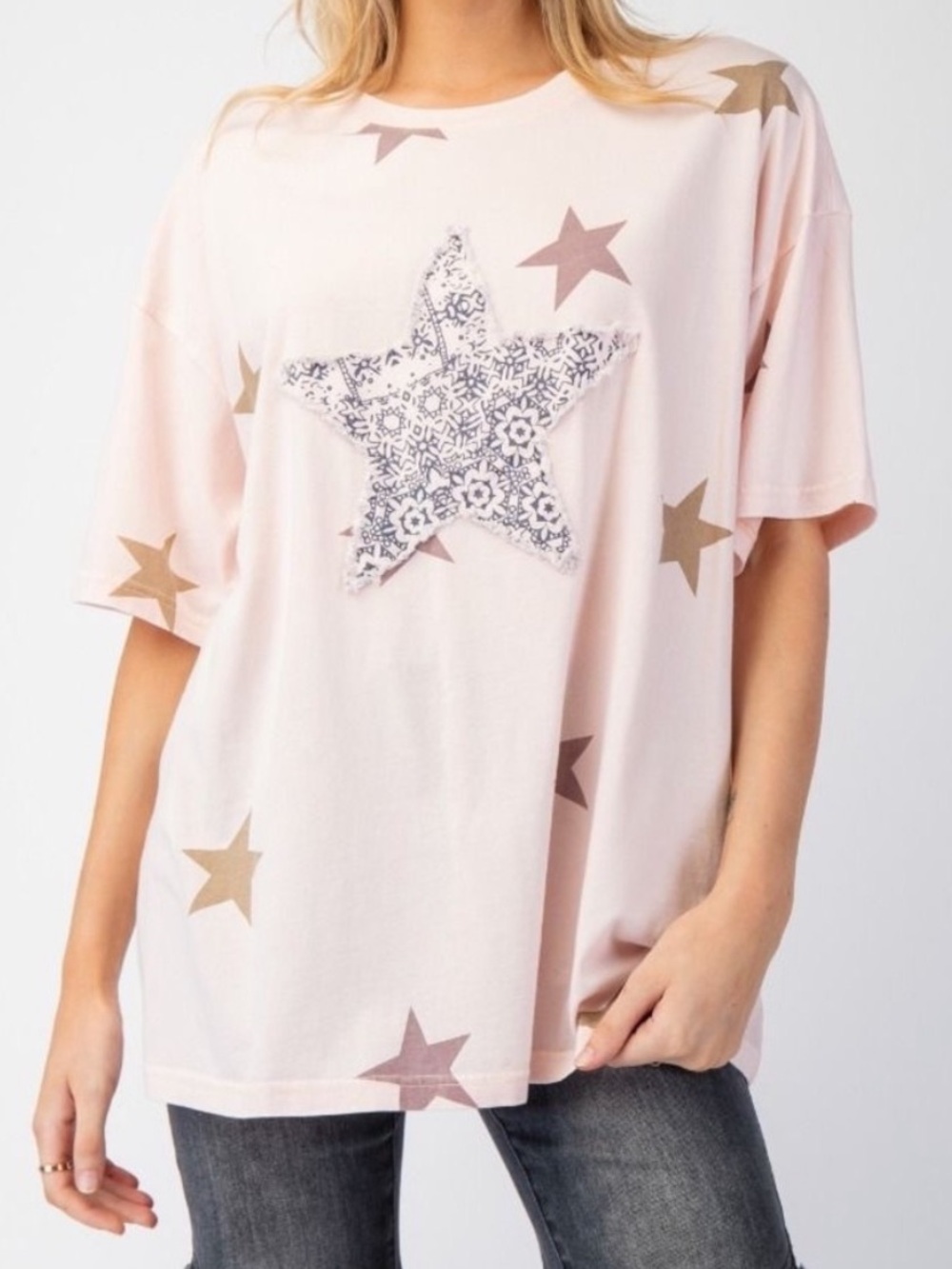 NWOT Easel Pink Star Patch and Print Oversized Tee Size Small